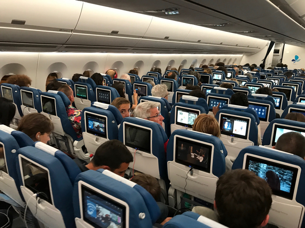 Il y avait 398 passagers à bord du premier vol effectué par l'A350 entre La Réunion et Paris. © Mémento